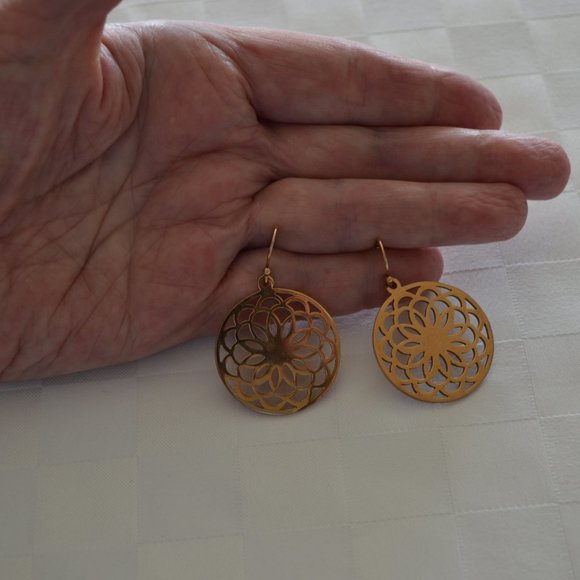 South Hill Designs Rose Gold-tone Circle Earrings for Pierced Ears - Picture 4 of 4